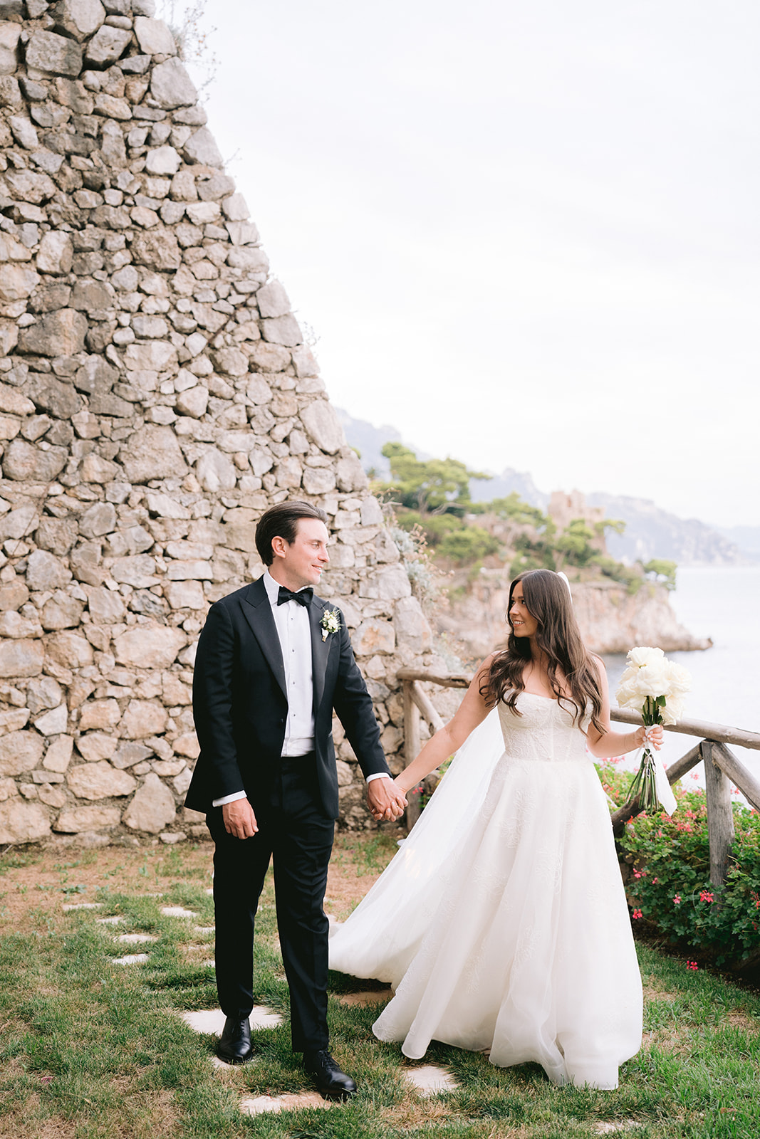 Andrea Gallucci - Destination Wedding Photographer- Amalfi Coast Positano Santorini Barcellona Rome Ravello Paris New York Beautiful Bride and Groom Getting Married in Italy, perfect Amalfi Coast wedding photos