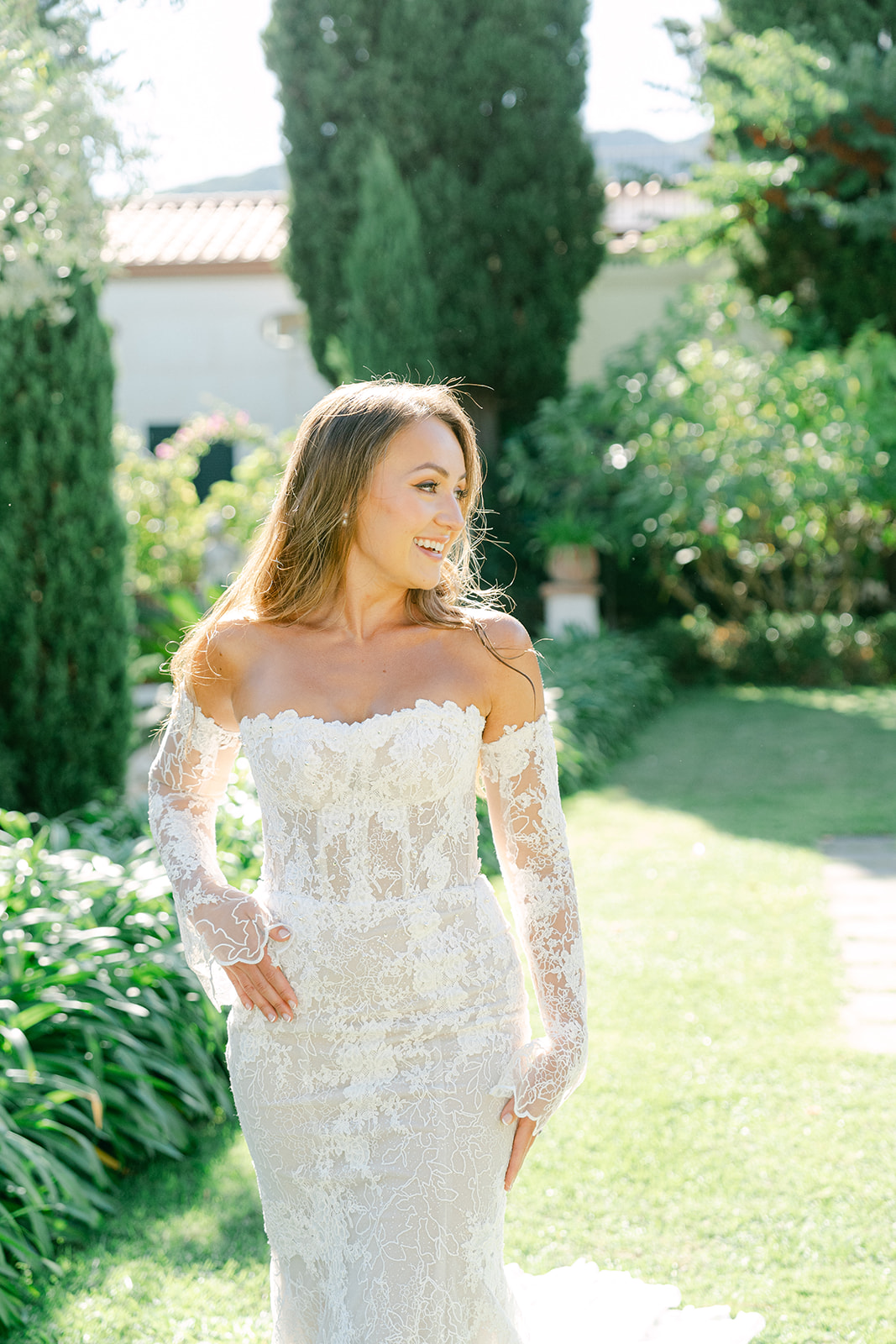 Andrea Gallucci - Destination Wedding Photographer- Amalfi Coast Positano Santorini Barcellona Rome Ravello Paris New York stunning bridal portrait outdoor
