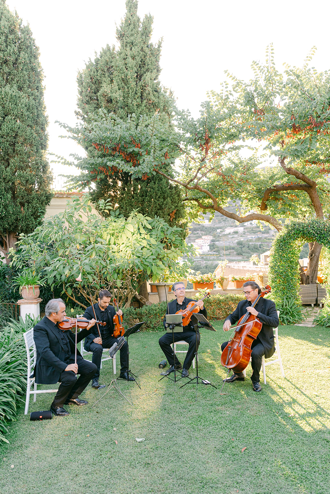 Andrea Gallucci - Destination Wedding Photographer- Amalfi Coast Positano Santorini Barcellona Rome Ravello Paris New York live music during wedding reception