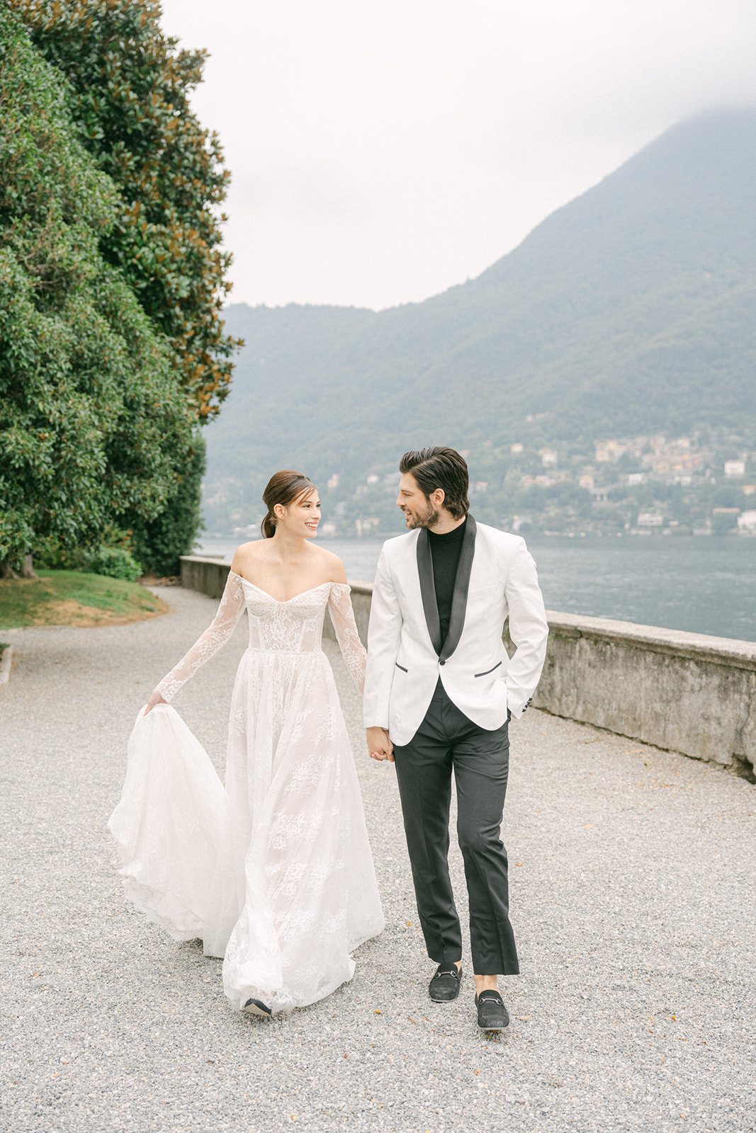 Andrea Gallucci - Destination Wedding Photographer- Amalfi Coast Positano Santorini Barcellona Rome Ravello Paris New York Wedding portraits in Lake Como