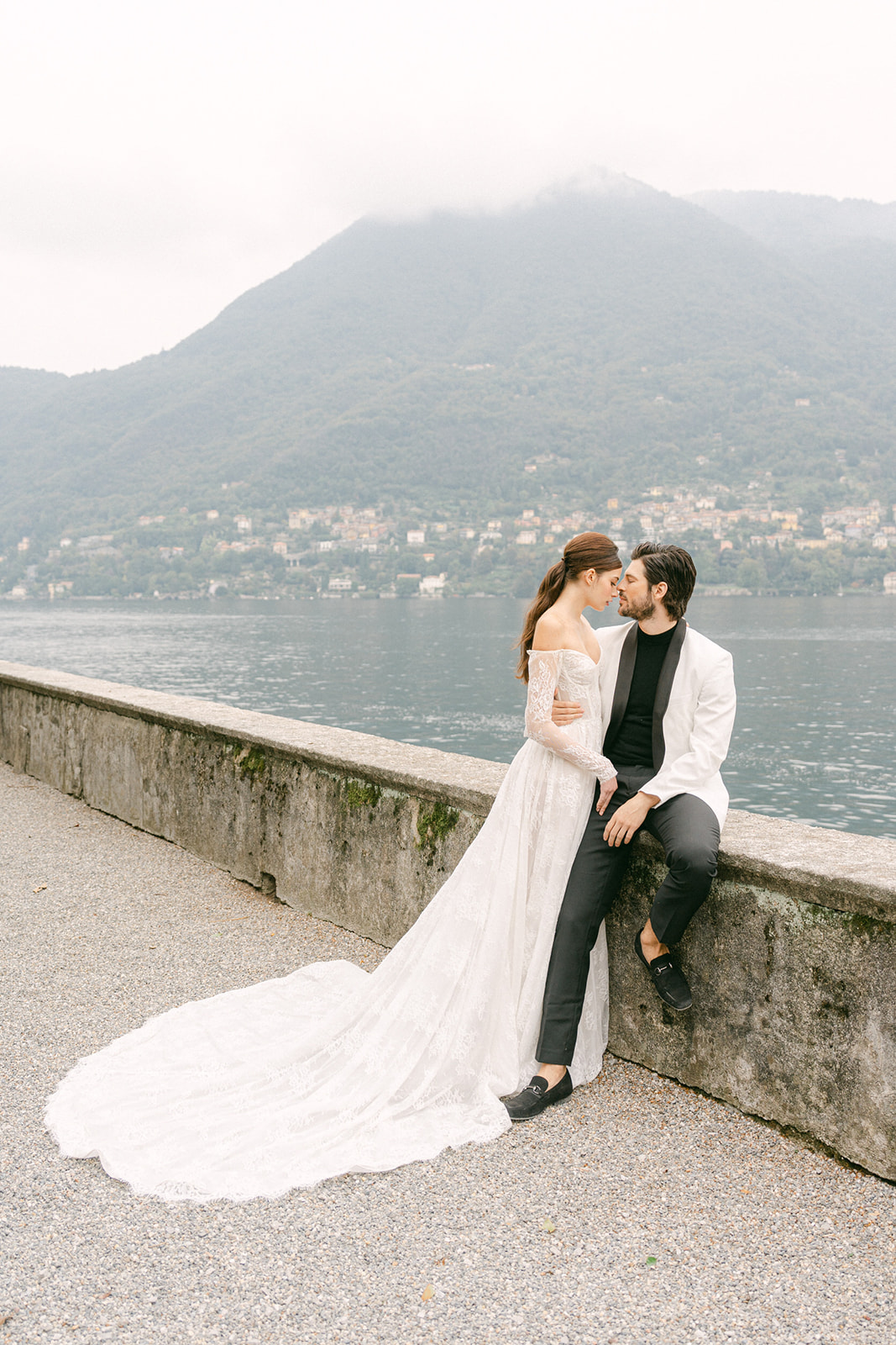 Andrea Gallucci - Destination Wedding Photographer- Amalfi Coast Positano Santorini Barcellona Rome Ravello Paris New York Lake Como wedding photo of bride and groom