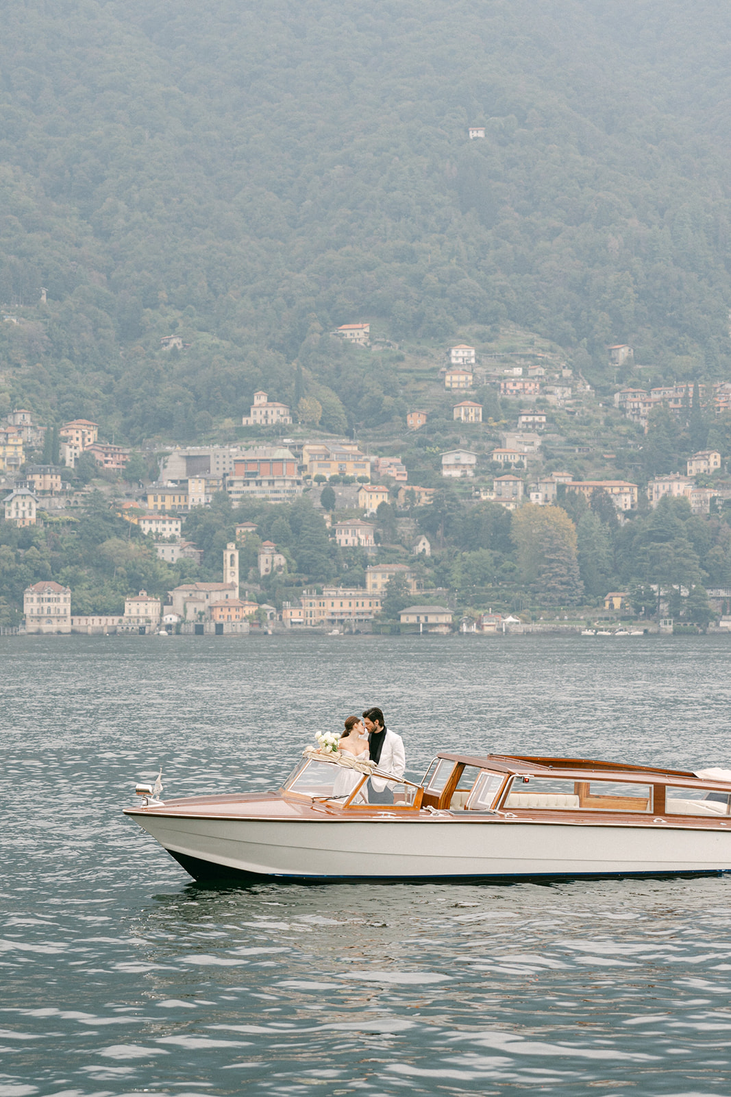 Andrea Gallucci - Destination Wedding Photographer- Amalfi Coast Positano Santorini Barcellona Rome Ravello Paris New York Luxury wedding photos on boat