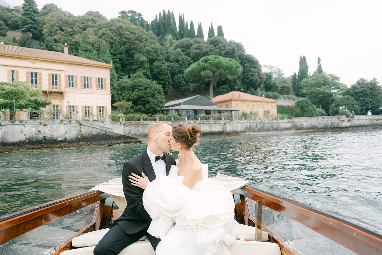 Andrea Gallucci - Destination Wedding Photographer- Amalfi Coast Positano Santorini Barcellona Rome Ravello Paris New York Boat wedding photos with Luxury Wedding Photography