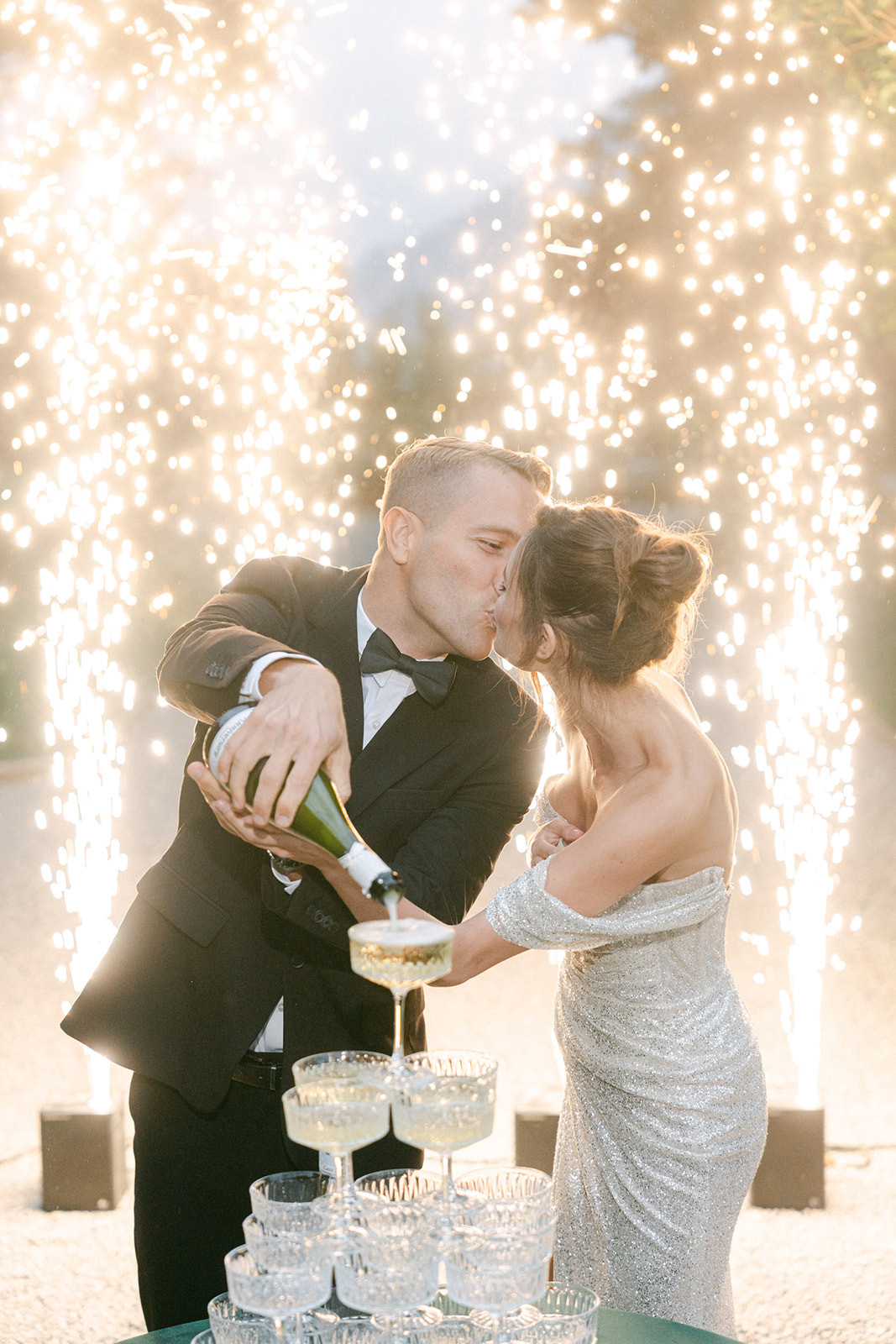 Andrea Gallucci - Destination Wedding Photographer- Amalfi Coast Positano Santorini Barcellona Rome Ravello Paris New York Champagne wedding tower photos