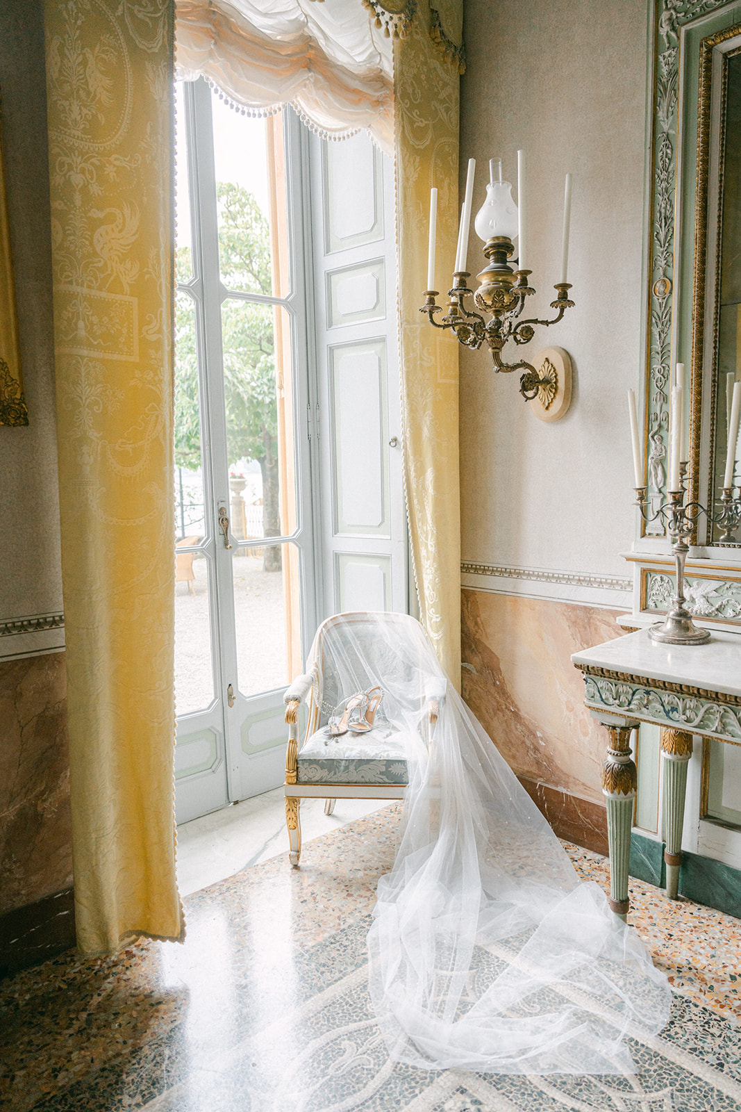 Andrea Gallucci - Destination Wedding Photographer- Amalfi Coast Positano Santorini Barcellona Rome Ravello Paris New York Detailed wedding photography in Villa Pizzo, Lake Como