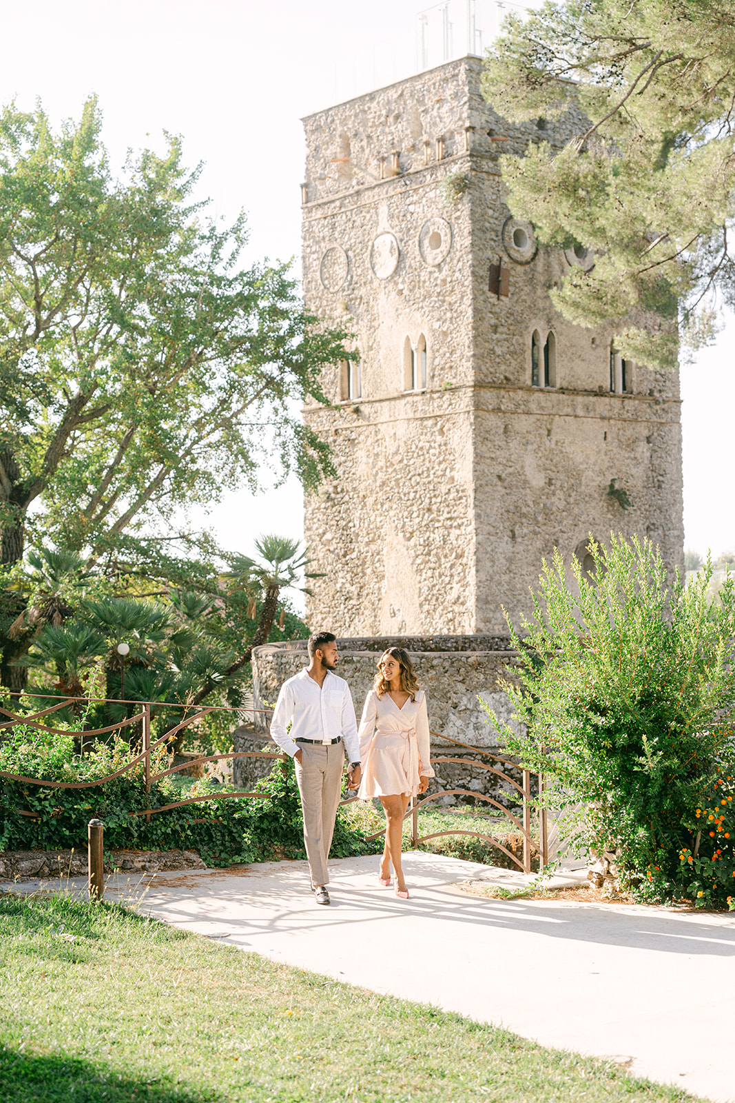 couple photoshoot in Villa Rufolo