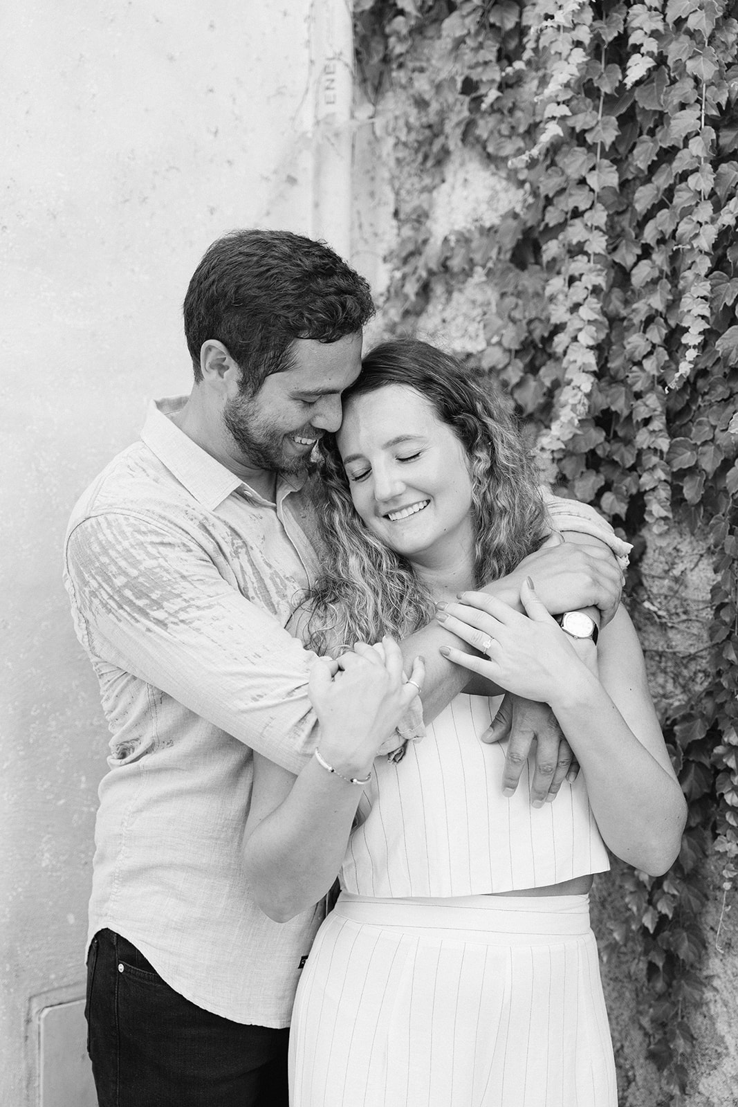 causal summer engagement photos in Italy