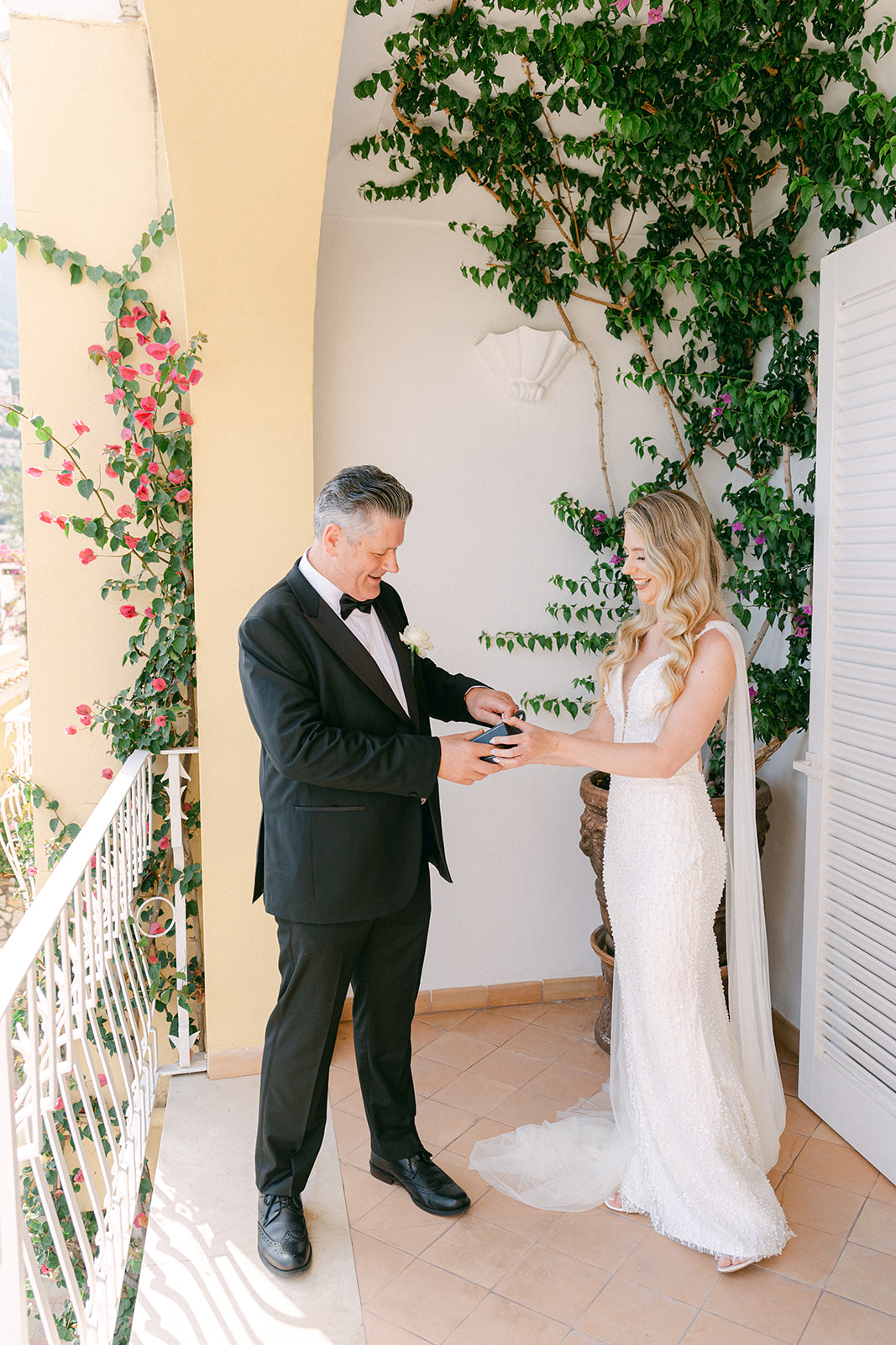 Andrea Gallucci - Destination Wedding Photographer- Amalfi Coast Positano Santorini Barcellona Rome Ravello Paris New York Andrea Gallucci - Destination Wedding Photographer- Amalfi Coast Positano Santorini Barcellona Rome Ravello Paris New York