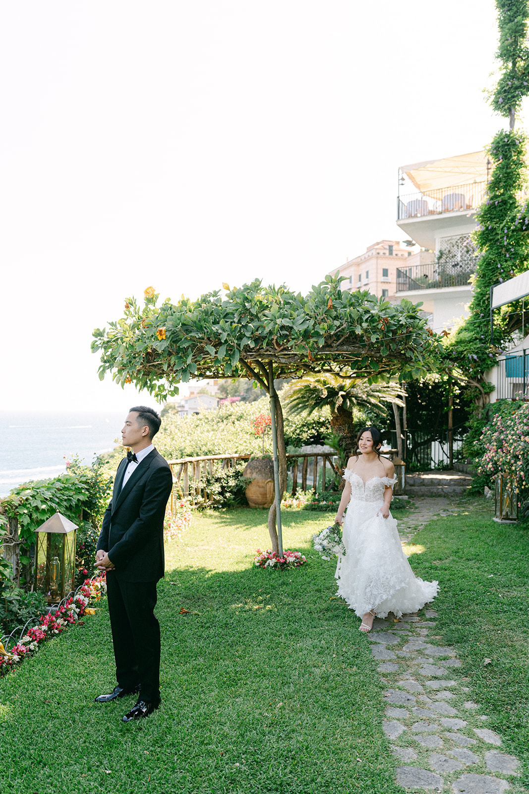 Romantic first look captured by an Italian wedding photographer in Amalfi Coast