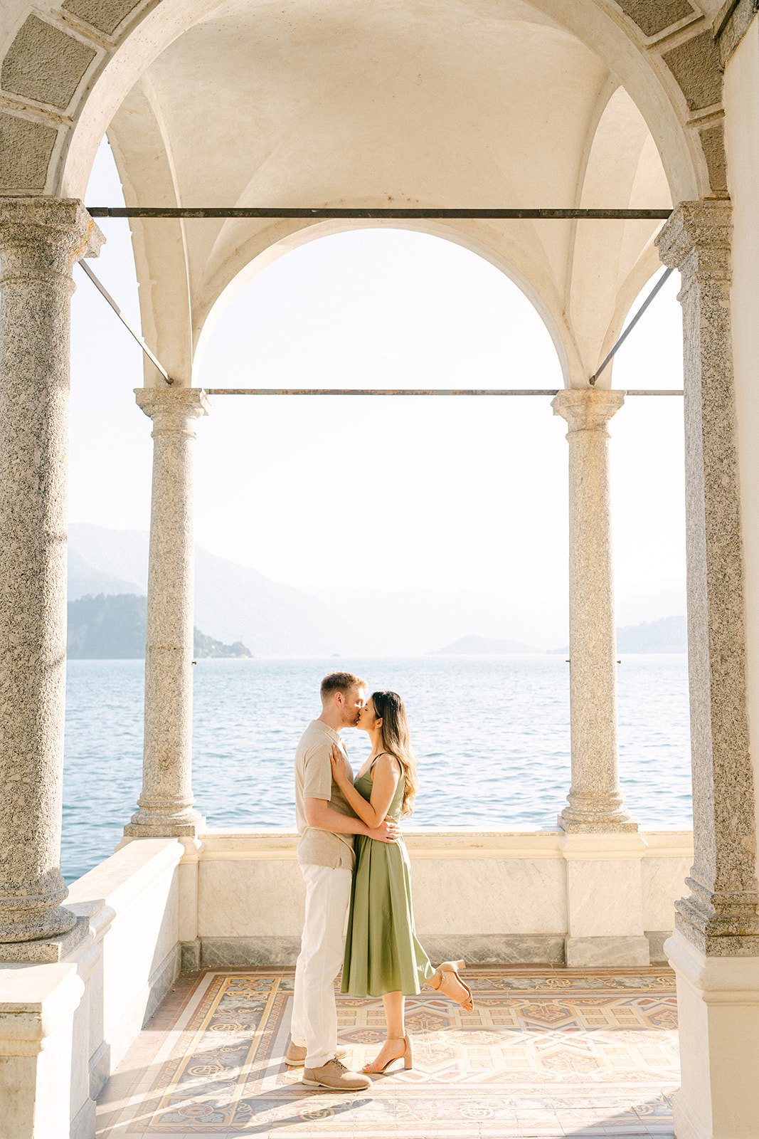 Elegant Lake Como engagement portraits by Italy photographer
