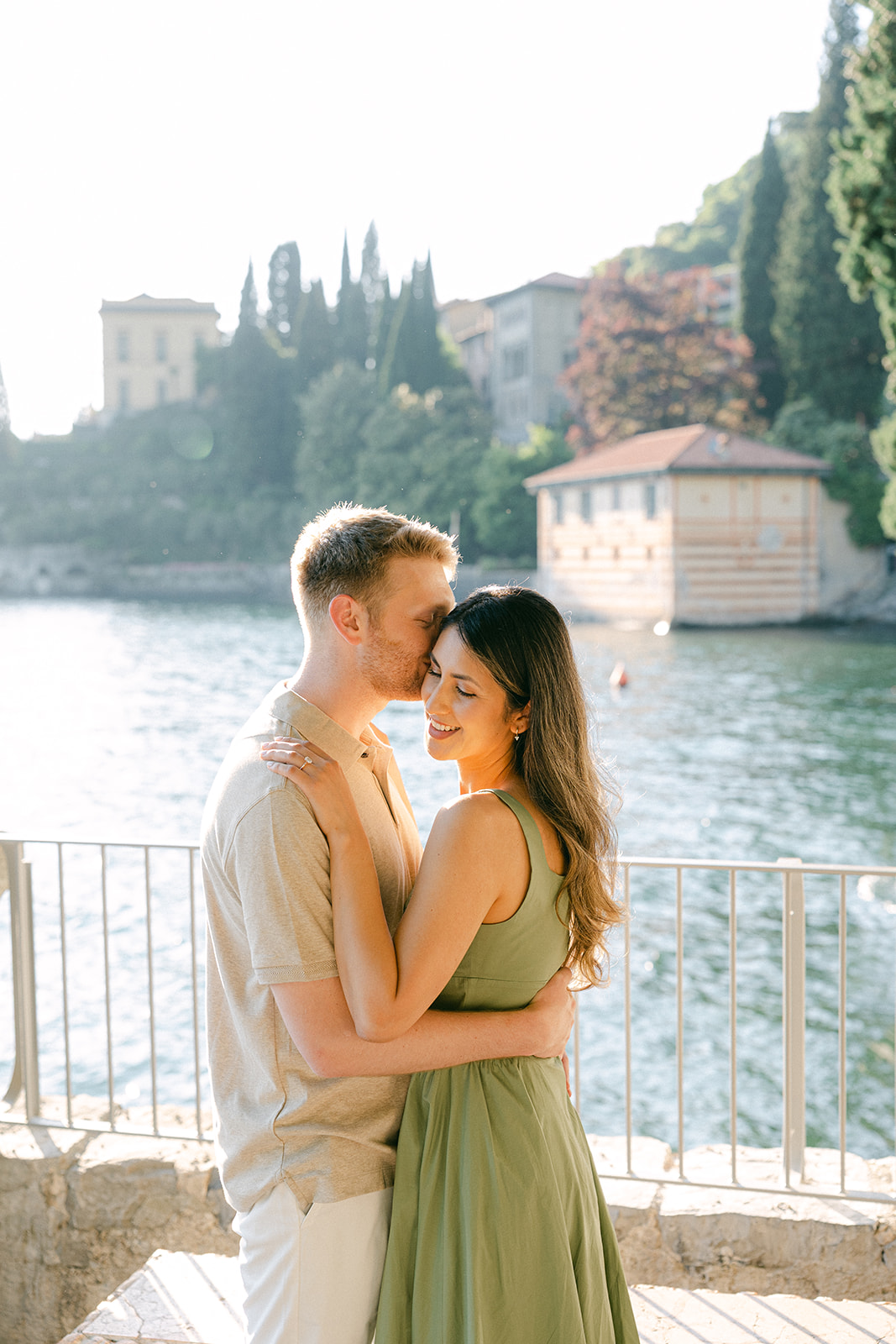 Summer engagement photos in villa monastero