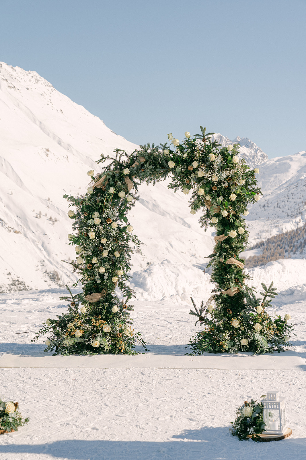 Snowy destination wedding ceremony in the Dolomites, Italy