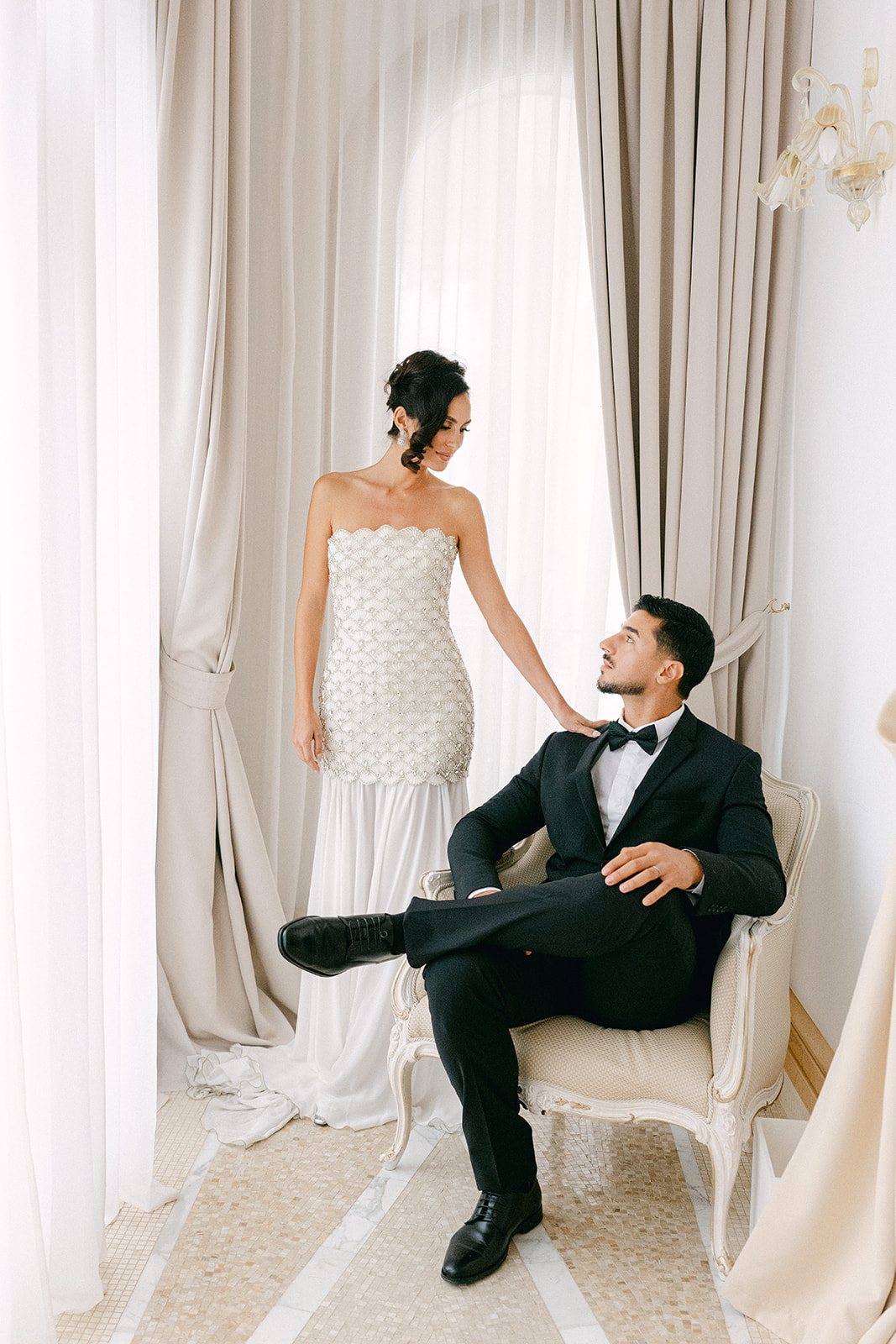 Editorial bride and groom style wedding photography at La Rondinaia in Ravello