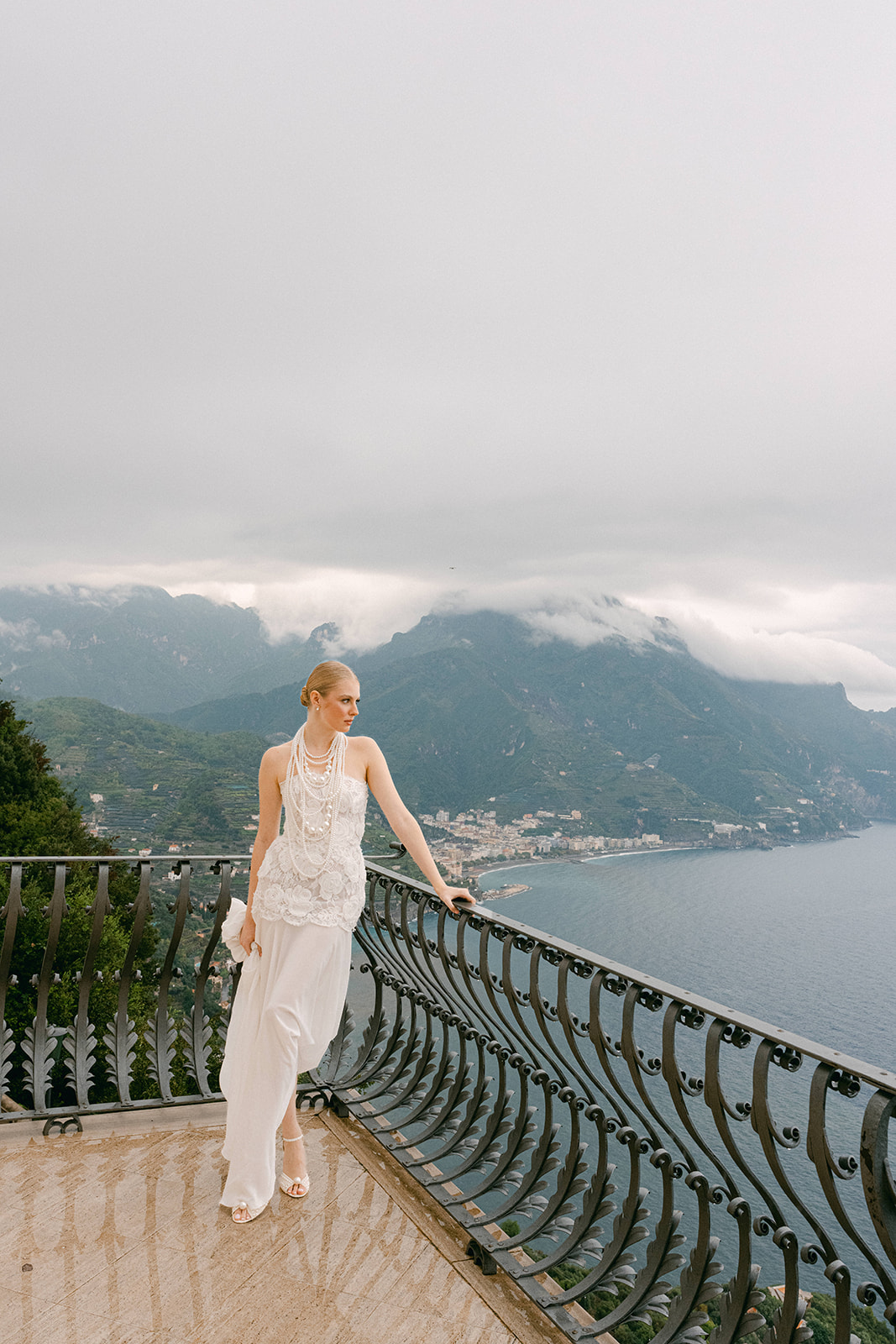 Candid bridal photoshoot captured by Italian wedding photographer in Ravello