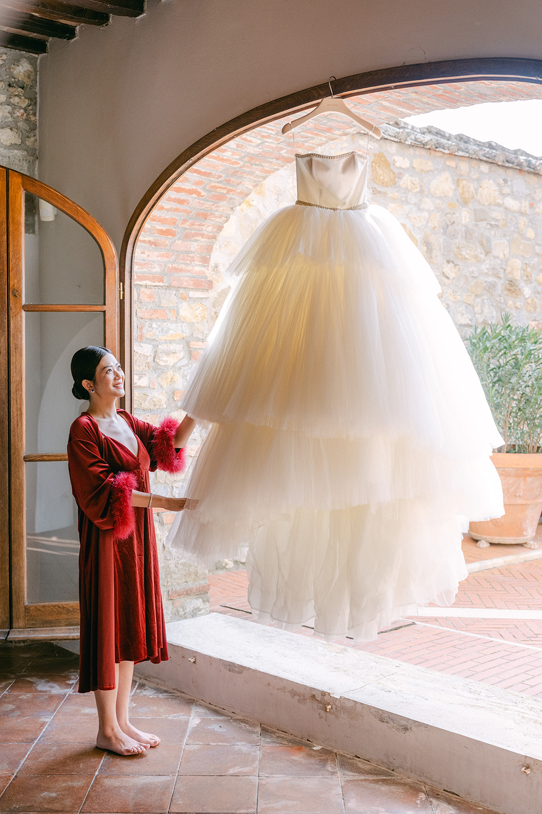 Bride getting ready photos at Villa La Selva
