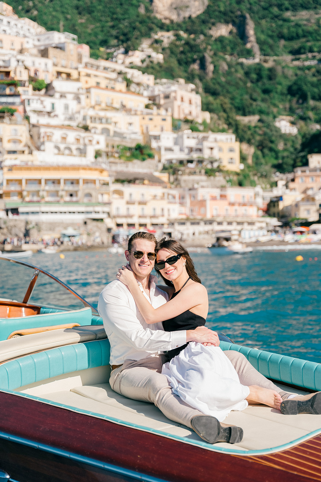 Amalfi Coast vacation couple photos by the sea in Positano