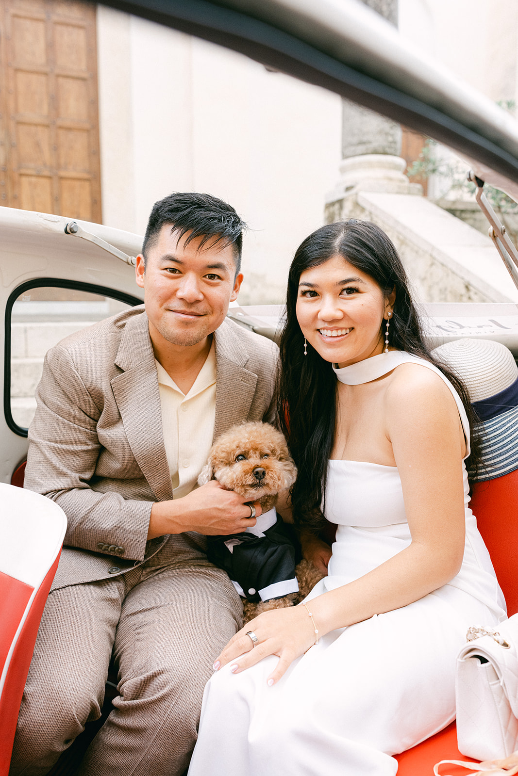 Dog included in Amalfi Coast couple photo